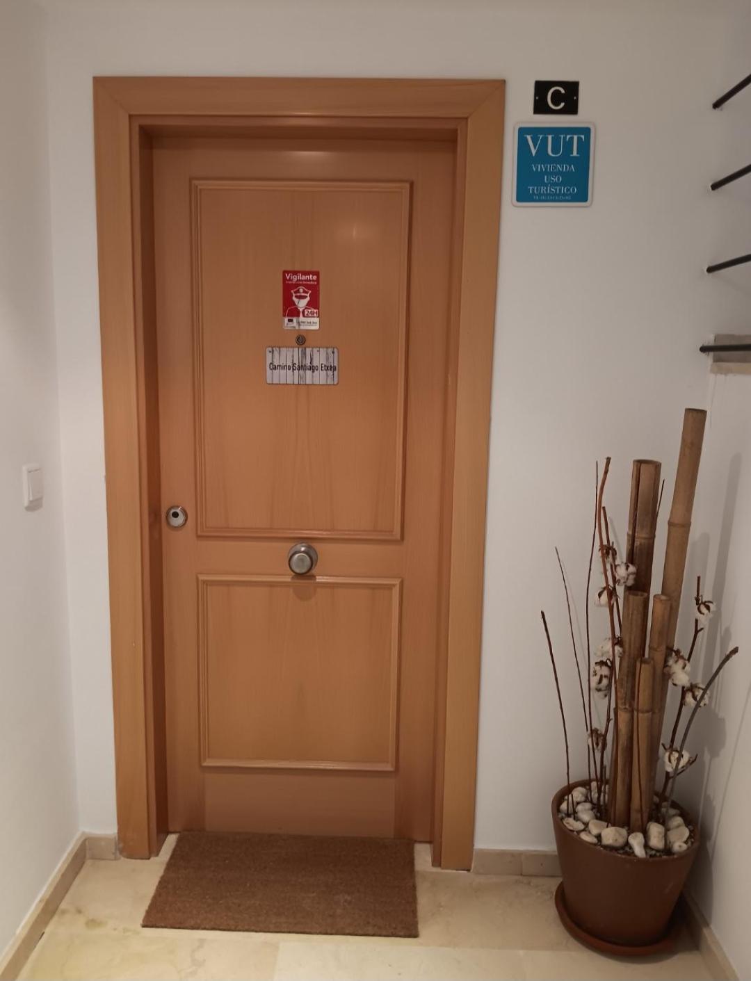 Camino Santiago Etxea Apartment Jaca Exterior photo